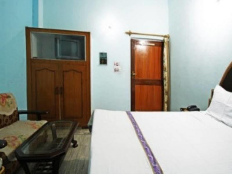 Dev Hotel Харидвар Экстерьер фото